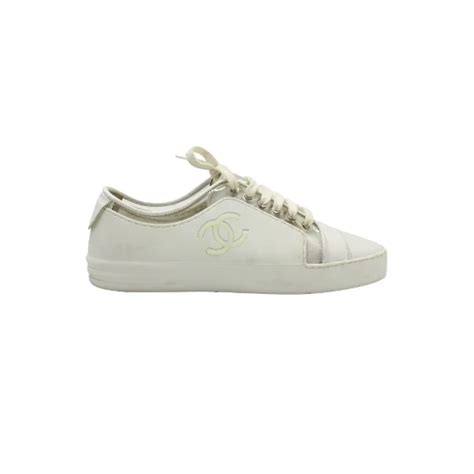 witte chanel sneakers dames|Chanel schoenen.